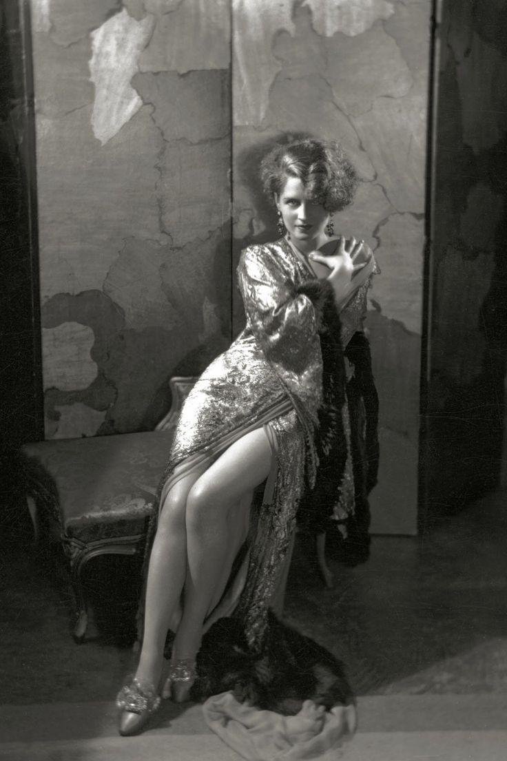 Norma Shearer, portrait and copyright by George Hurrell