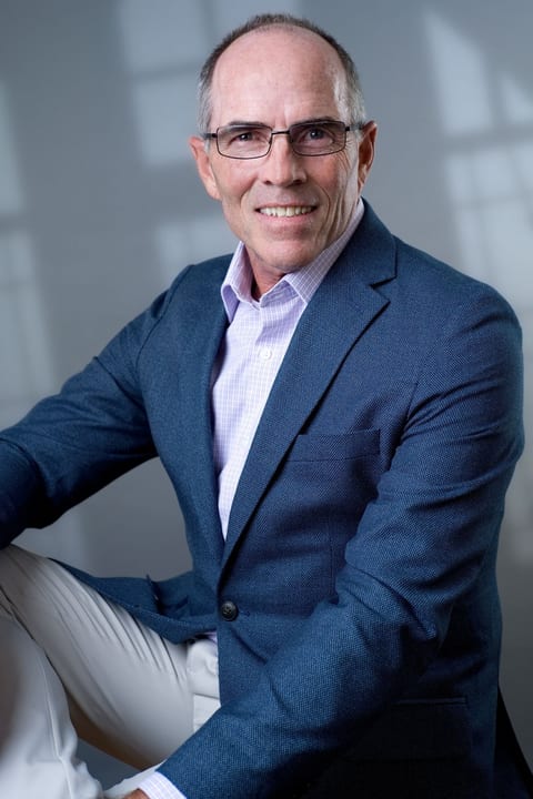 Do Tradespeople Needs a Professional Headshot ?